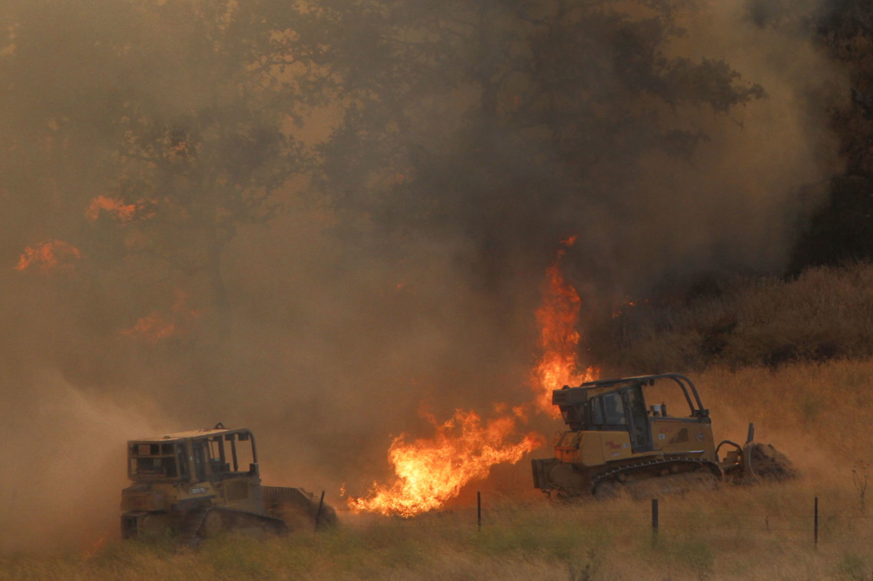 070717 Alamo fire Friday 01.jpg